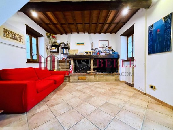 casa indipendente in vendita a Camaiore in zona Capezzano Pianore