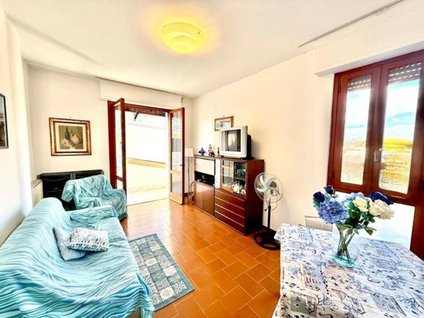 appartamento in vendita a Camaiore in zona Lido di Camaiore