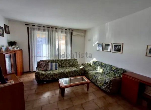 casa indipendente in vendita a Camaiore in zona Lido di Camaiore