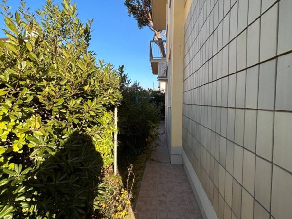 appartamento in vendita a Camaiore in zona Lido di Camaiore