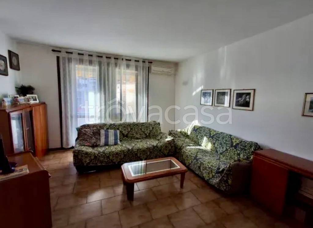 casa indipendente in vendita a Camaiore in zona Lido di Camaiore