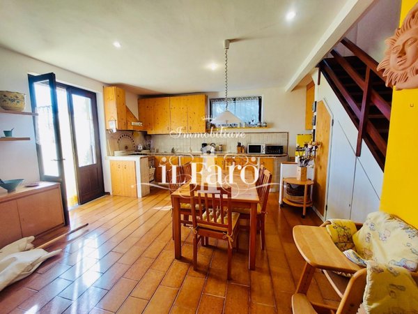 casa indipendente in vendita a Camaiore in zona Montemagno