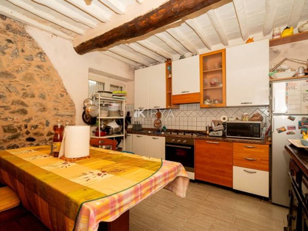 casa indipendente in vendita a Camaiore