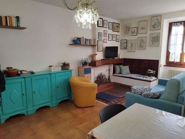 casa indipendente in vendita a Camaiore in zona Capezzano Pianore