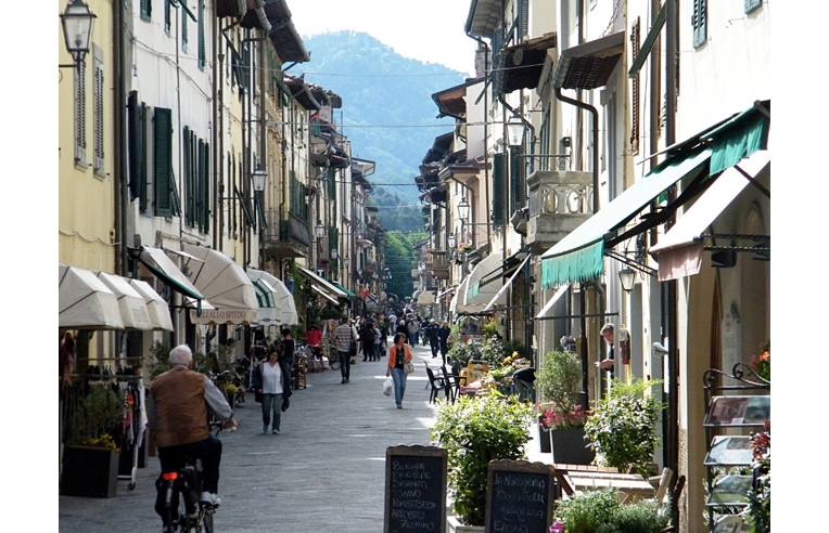 appartamento in vendita a Camaiore