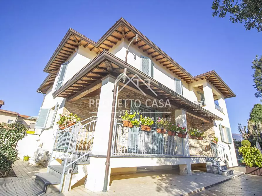 casa indipendente in vendita a Camaiore in zona Capezzano Pianore