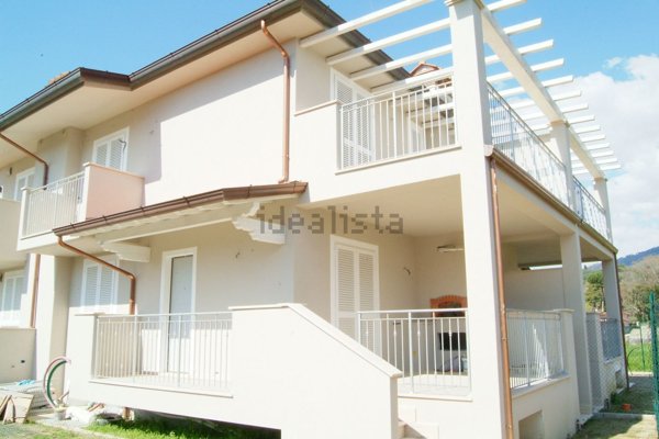 casa indipendente in vendita a Camaiore