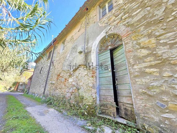 casale in vendita a Camaiore