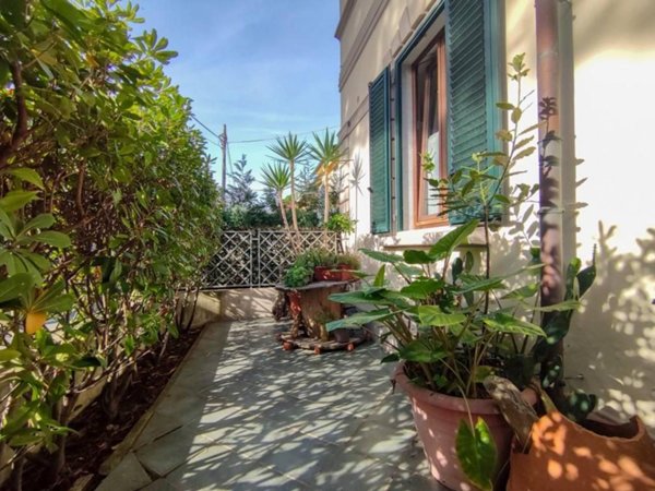 appartamento in vendita a Camaiore in zona Lido di Camaiore