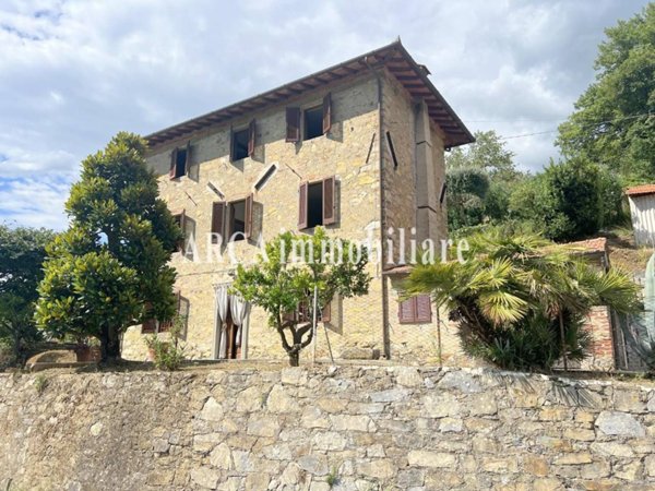 casa indipendente in vendita a Camaiore in zona Pieve di Camaiore
