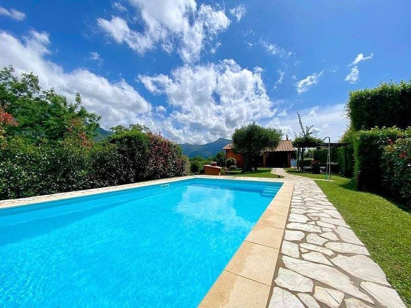 casa indipendente in vendita a Camaiore