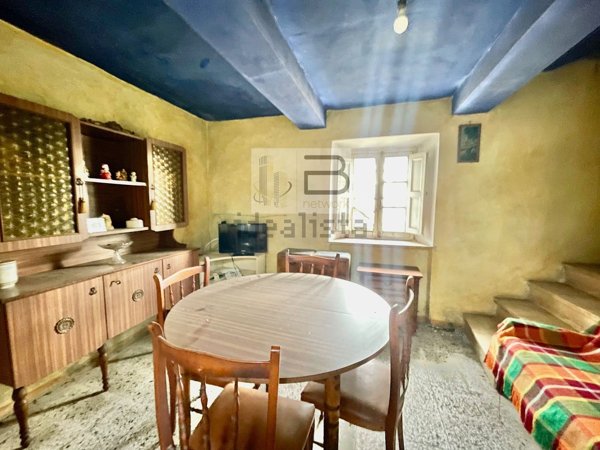 casa indipendente in vendita a Camaiore in zona Capezzano Pianore