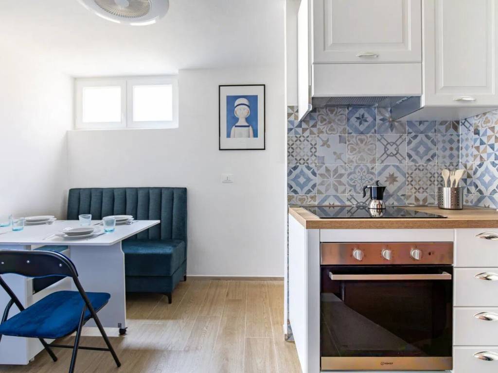 appartamento in vendita a Camaiore in zona Lido di Camaiore