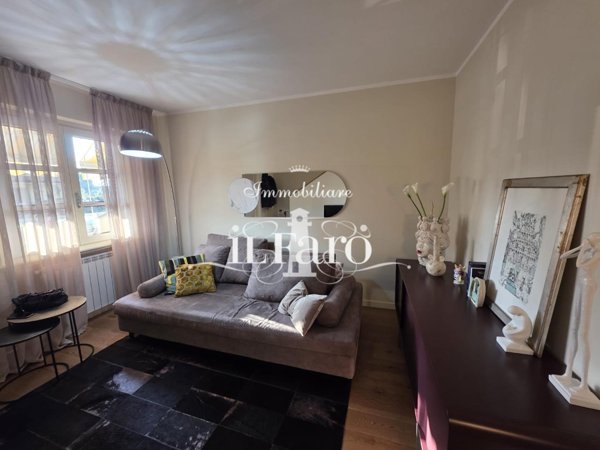 casa indipendente in vendita a Camaiore in zona Capezzano Pianore