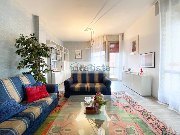 appartamento in vendita a Camaiore in zona Lido di Camaiore