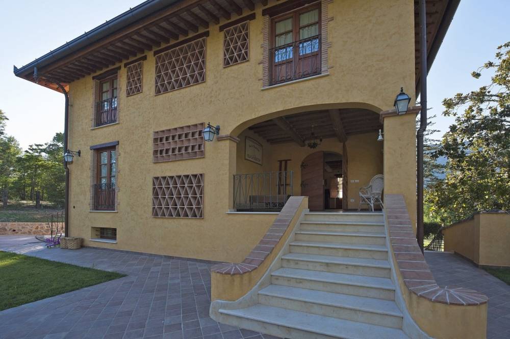 casa indipendente in vendita a Camaiore