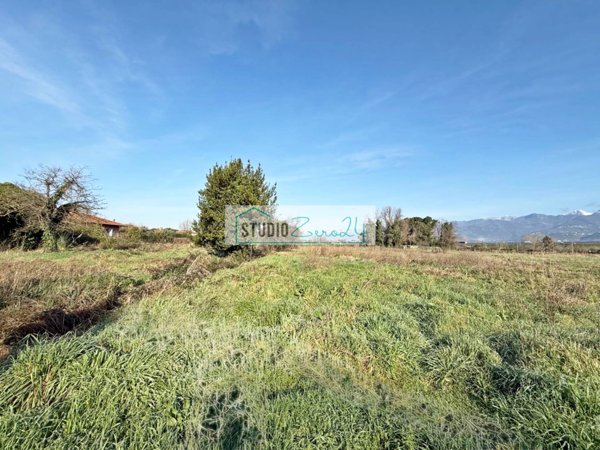 terreno agricolo in vendita a Camaiore in zona Lido di Camaiore