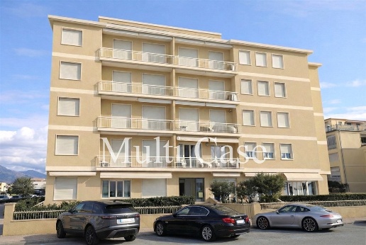 appartamento in vendita a Camaiore in zona Lido di Camaiore
