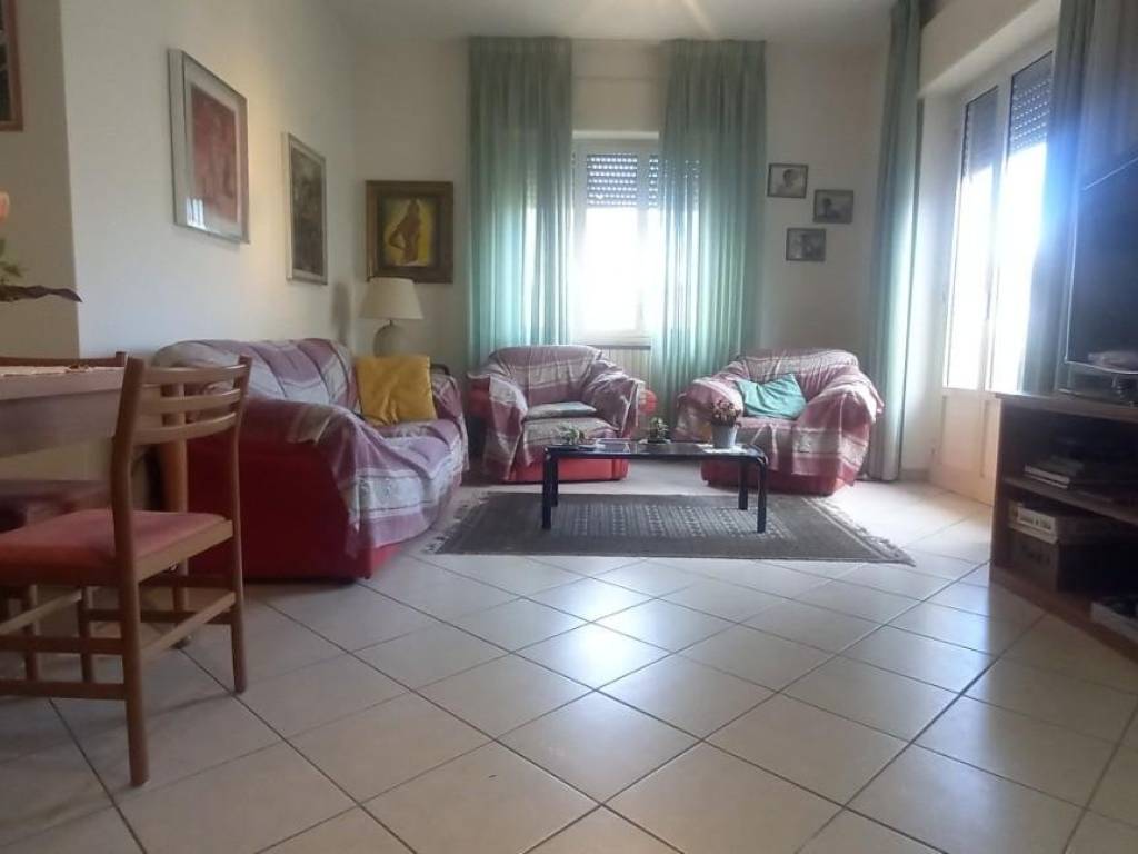 appartamento in vendita a Camaiore in zona Lido di Camaiore