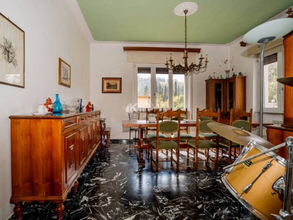 casa indipendente in vendita a Camaiore in zona Vado