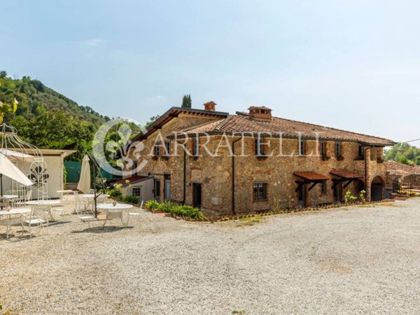 casa indipendente in vendita a Camaiore