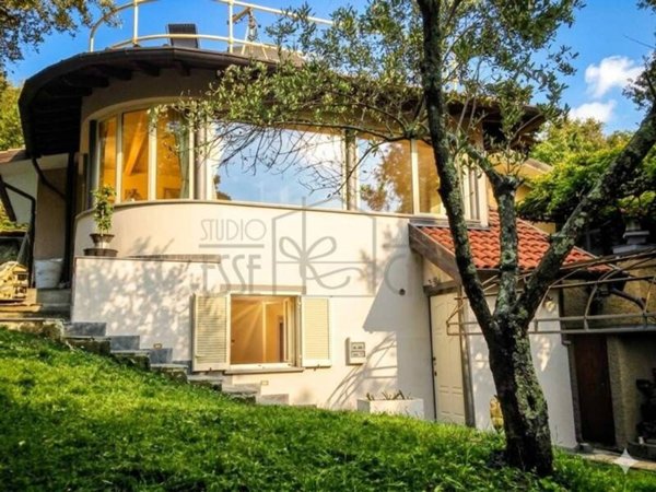 casa indipendente in vendita a Camaiore