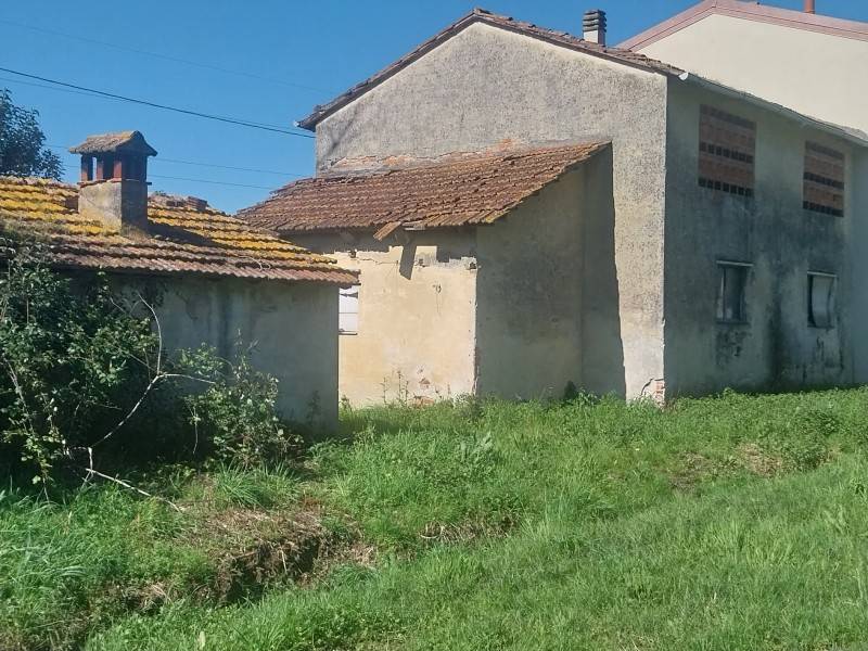 casa indipendente in vendita a Camaiore in zona Capezzano Pianore