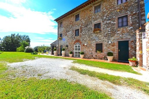 casale in vendita a Camaiore in zona Capezzano Pianore