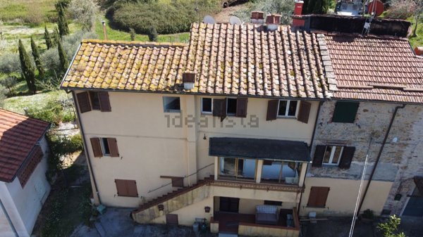 casa indipendente in vendita a Camaiore in zona Montemagno