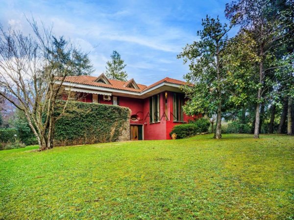 casa indipendente in vendita a Camaiore