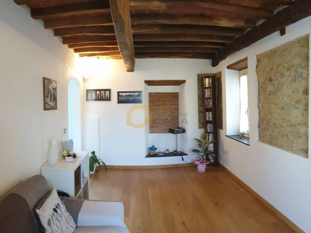 casa indipendente in vendita a Camaiore