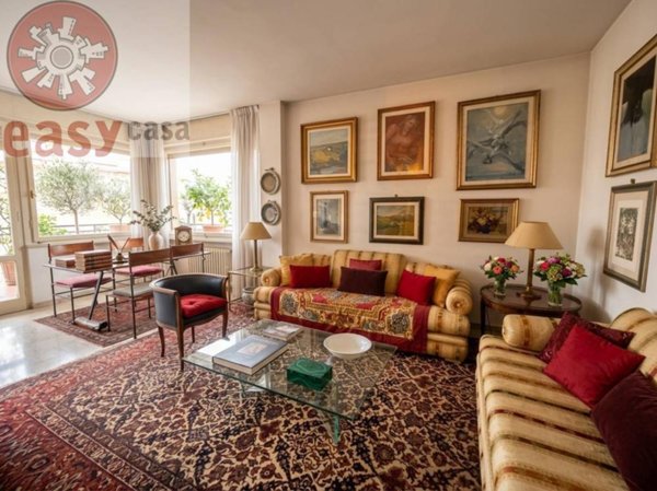 appartamento in vendita a Camaiore in zona Lido di Camaiore