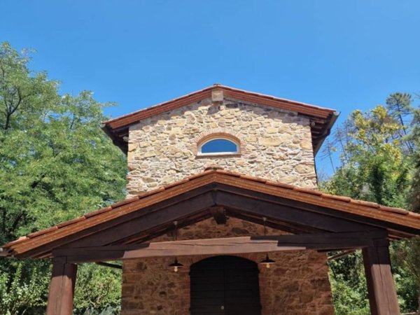 casa indipendente in vendita a Camaiore