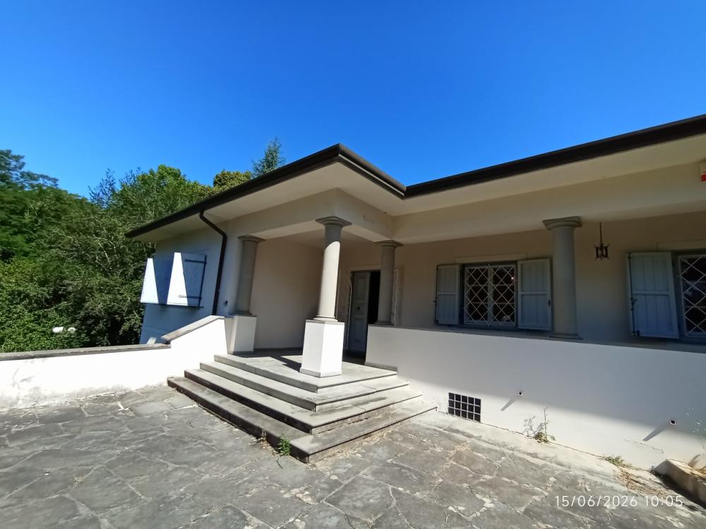 casa indipendente in vendita a Camaiore in zona Valpromaro
