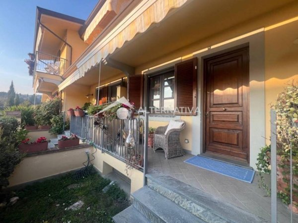 casa indipendente in vendita a Camaiore in zona Capezzano Pianore