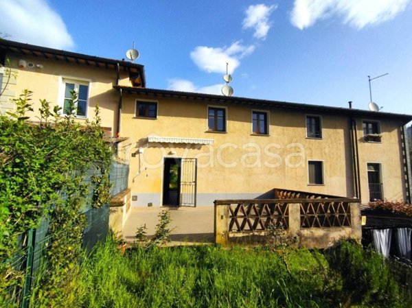 casa indipendente in vendita a Camaiore