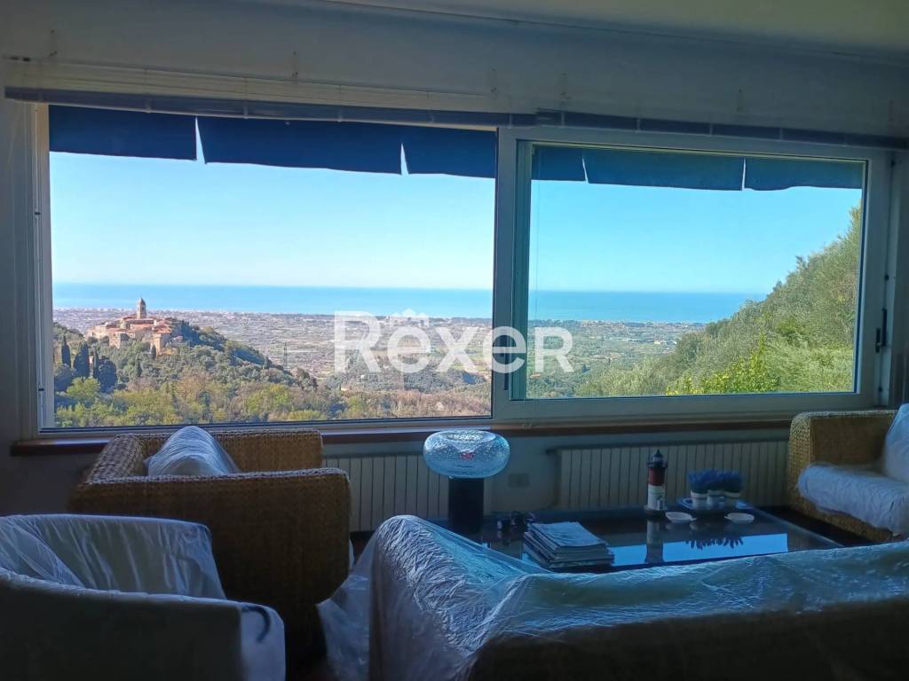 casa indipendente in vendita a Camaiore in zona Capezzano Pianore