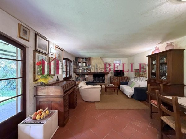 casa indipendente in vendita a Camaiore in zona Capezzano Pianore