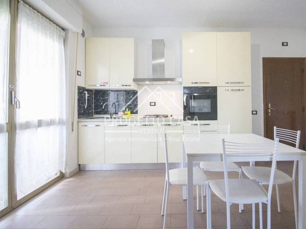 appartamento in vendita a Camaiore in zona Lido di Camaiore