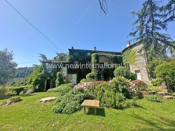 casale in vendita a Camaiore in zona Orbicciano