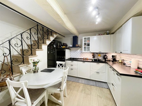 casa indipendente in vendita a Camaiore