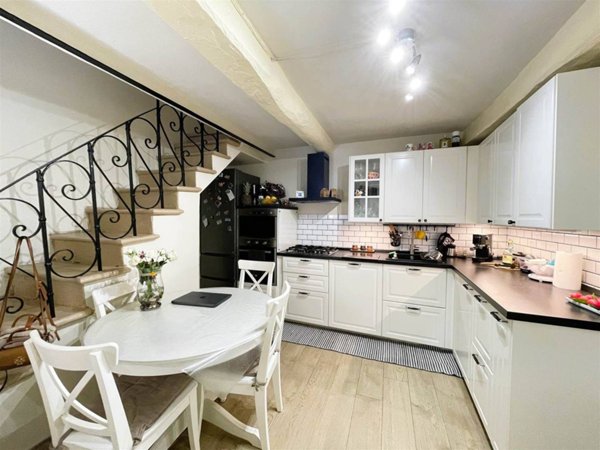 casa indipendente in vendita a Camaiore