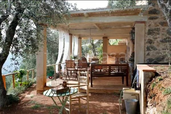 casa indipendente in vendita a Camaiore