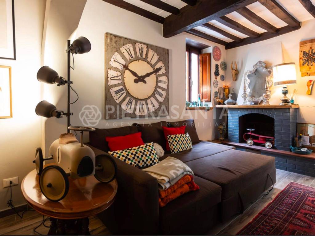 casa indipendente in vendita a Camaiore