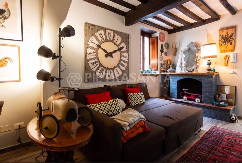 casa indipendente in vendita a Camaiore