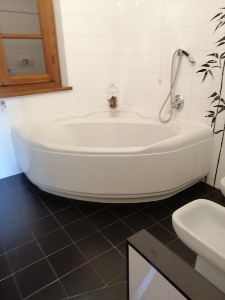 casa indipendente in vendita a Camaiore in zona Capezzano Pianore