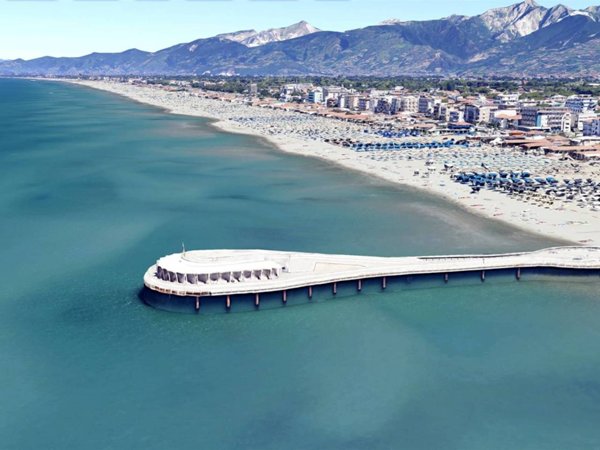 appartamento in vendita a Camaiore in zona Lido di Camaiore