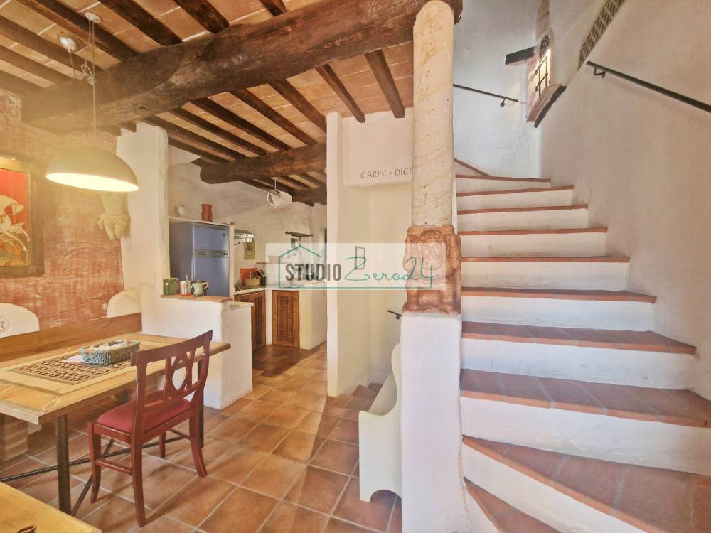 casa indipendente in vendita a Camaiore in zona Metato