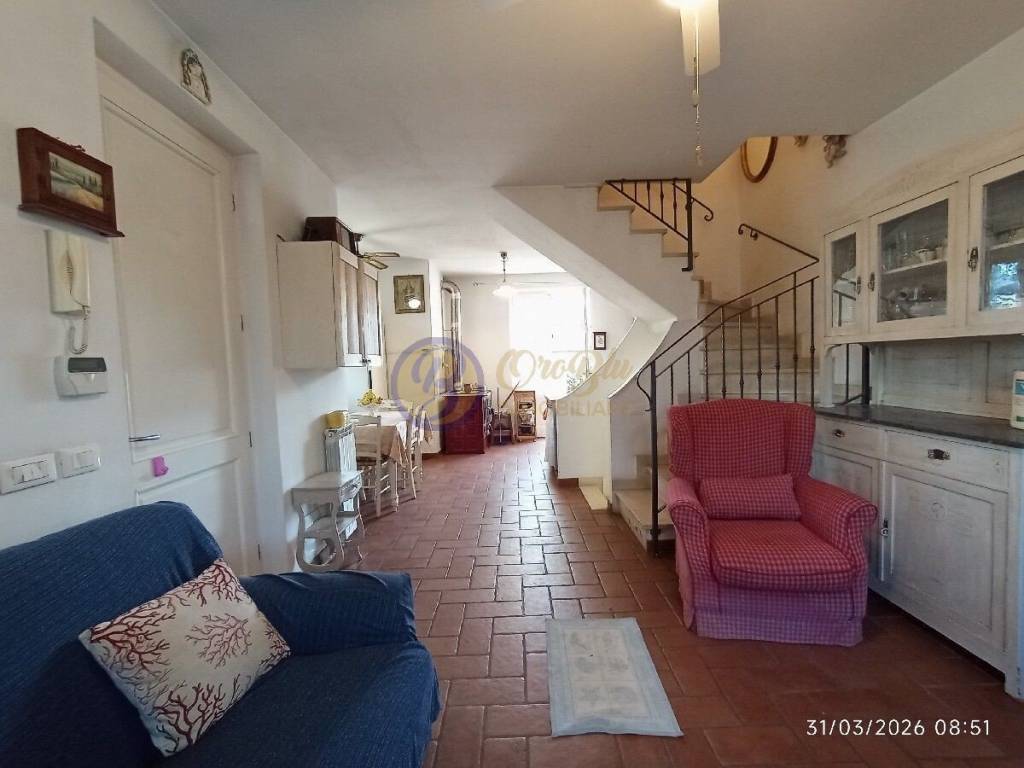 casa indipendente in vendita a Camaiore in zona Capezzano Pianore