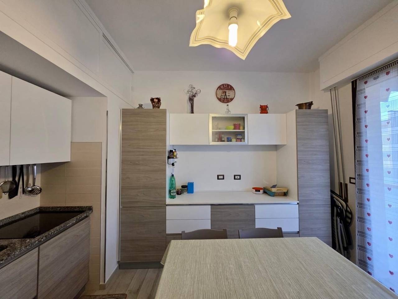 appartamento in vendita a Camaiore in zona Lido di Camaiore